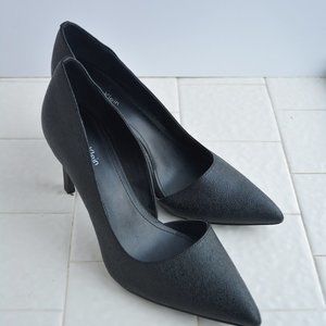 Calvin Klein D'orsay black pumps